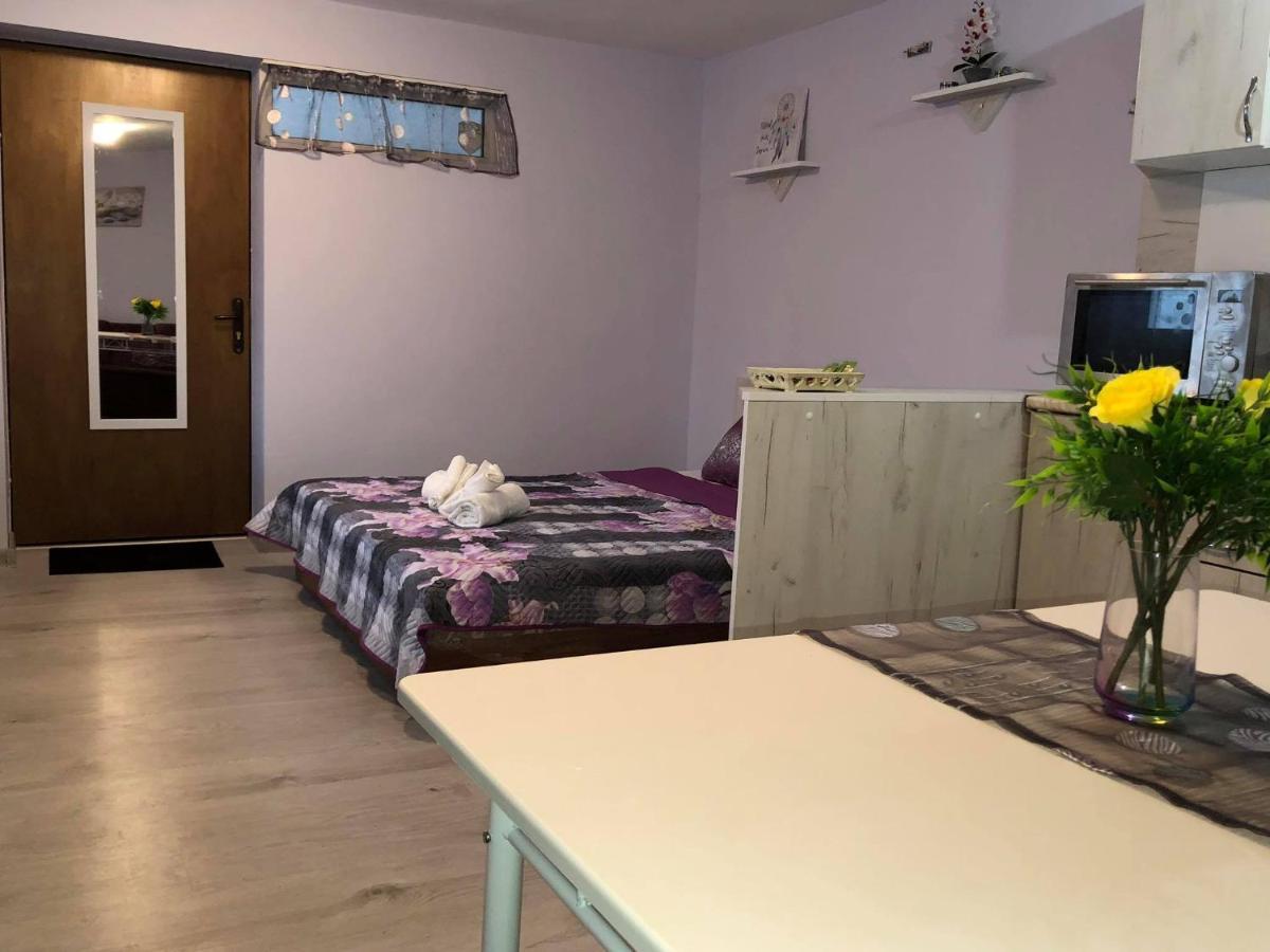 Comfy Studio Apartment By The Flower Market Varna Bagian luar foto